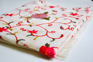 PASHMINA WHITE WITH RED FLOWER