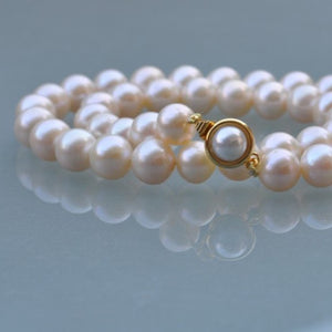 Rose Pearl Necklace (Large Pearls)